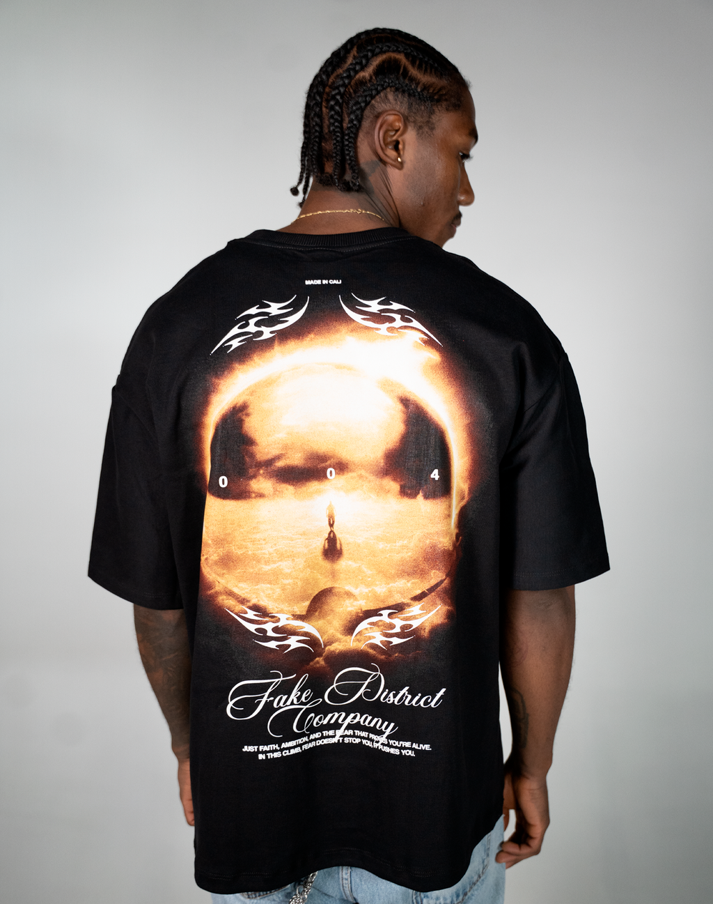 FEAR OF SAINTS ECLIPSE CAMISETA OVERSIZE FIT NEGRA