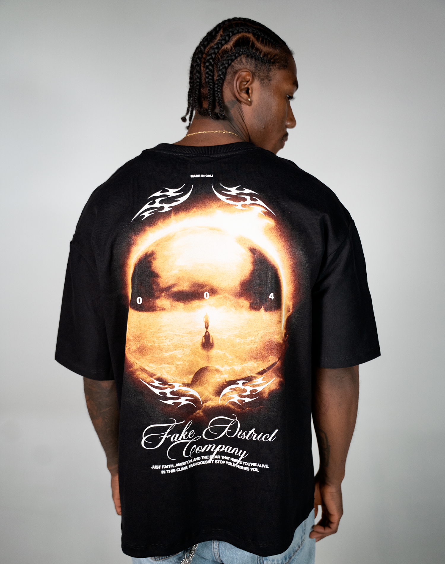 FEAR OF SAINTS ECLIPSE CAMISETA OVERSIZE FIT NEGRA