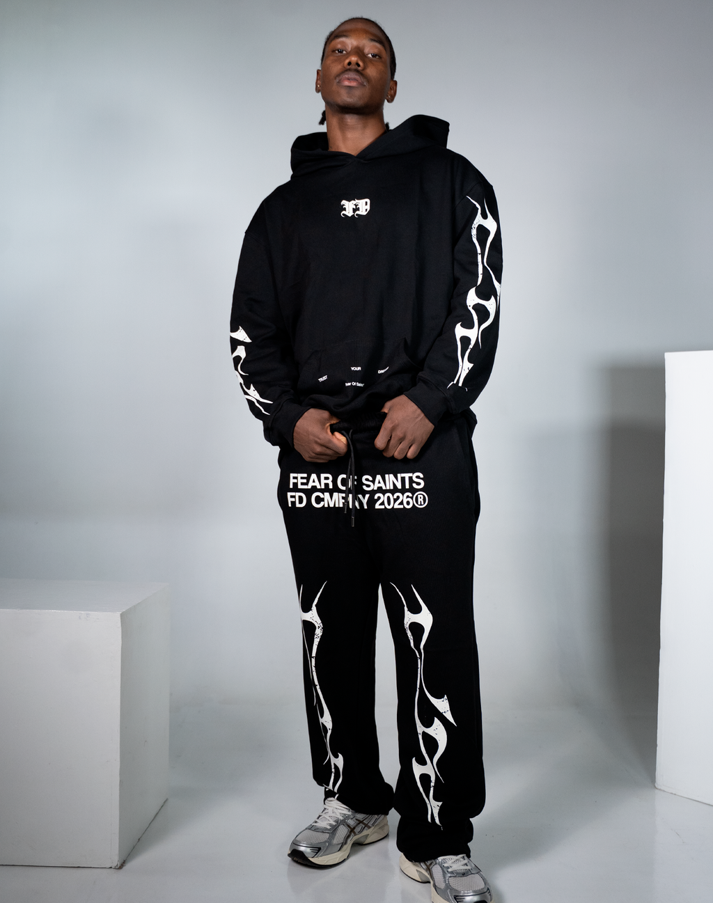 FEAR OF SAINTS HOODIE OVERSIZE FIT NEGRO