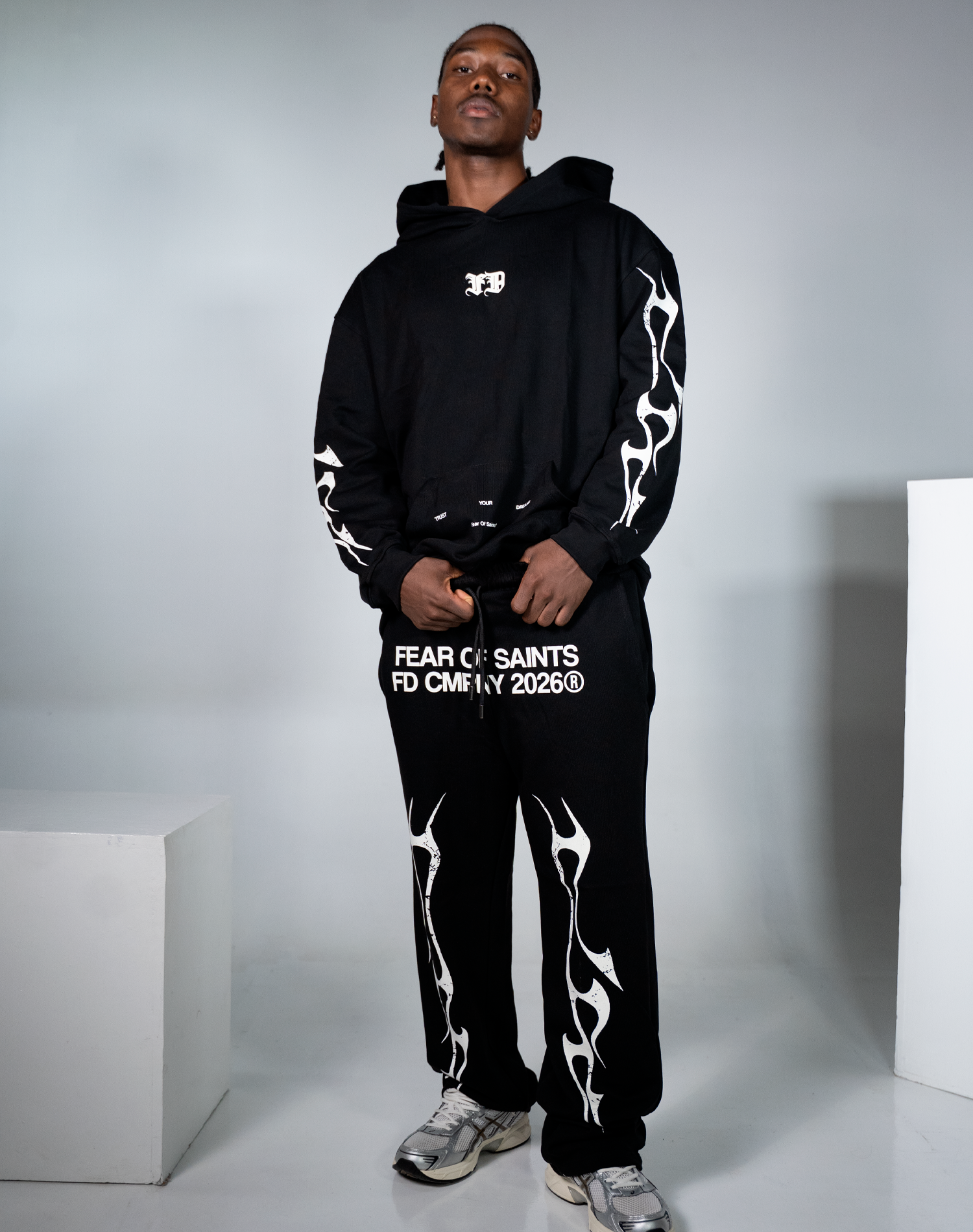 FEAR OF SAINTS HOODIE OVERSIZE FIT NEGRO